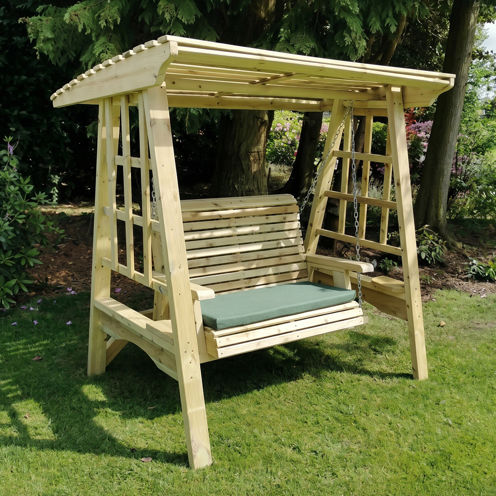 Outdoor Seating & Relaxing Spaces