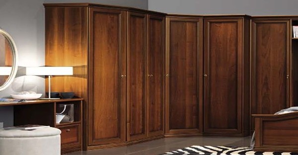 Walnut/ Dark Wood Wardrobe